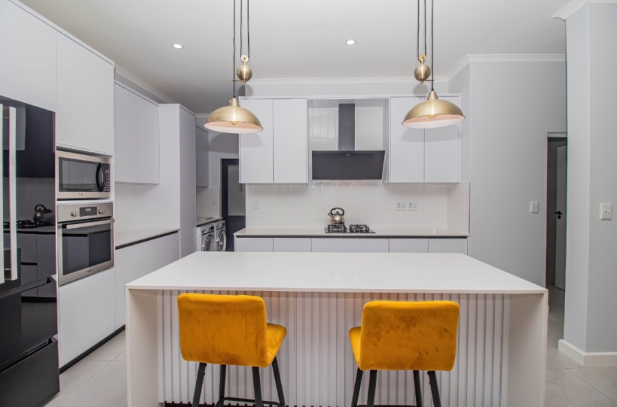 4 Bedroom Property for Sale in Sandown Western Cape